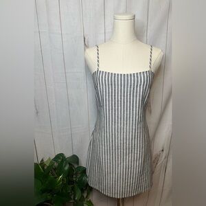 🌸Princess Polly gray & white stripped mini dress